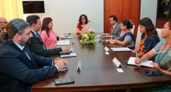 බිල්ගේට්ස් පදනම හා අගමැතිනිය අතර හමුවක්